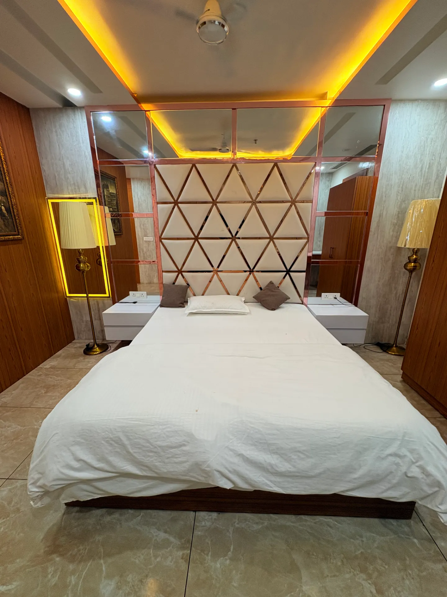 Raj Luxury Suite